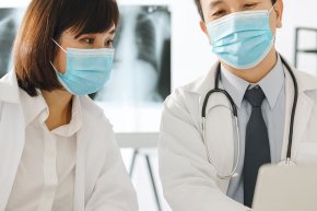 หมอกระดูกและนักกายภาพบำบัดที่ MRC | ฟื้นฟูตรงจุด ดูแลครบทุกขั้นตอน