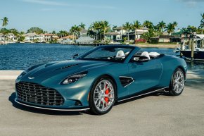 คันเดียวในโลก!! Aston Martin Vanquish Volante Wave Edition สำหรับประมูลช่วยเหลือเด็กด้อยโอกาส ในงาน Naples Winter Wine Festival 2026