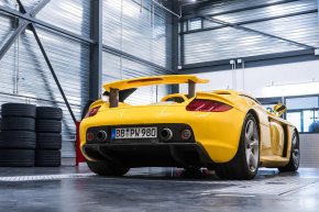 Porsche Carrera GT ไฮเปอร์คาร์ตัวเทพเมื่อ 20 ปีก่อน ได้รับการอัพเกรดยางรุ่นใหม่พิเศษเฉพาะโดย Michelin