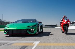 ชมคลิป!! Lamborghini Temerario ปะทะ Ducati Panigale V4 ณ สนาม Imola ประเทศอิตาลี 