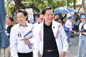 เขต 13 คึกคัก! 'พีระพันธุ์' นำทัพผู้สมัคร สส.เขตลงพื้นที่ ย้ำคำมั่น ขอรับใช้ประชาชนอีกครั้ง 'พลังงานต้องถูกลงกว่าเดิม'