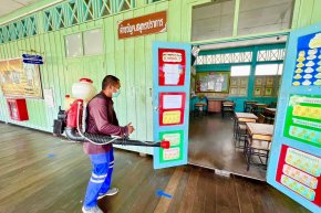 วิธีใช้และดูแลรักษา SOLO PORT 423 เครื่องพ่นละอองฝอยสะพายหลัง หลังพ่นฆ่าเชื้อในพื้นที่น้ำท่วม บ้านแปลง โป่งน้ำร้อน จันทบุรี ปี 2569