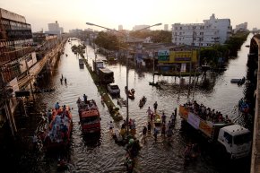 Post-Flood Disinfection in Samut Prakan 2026: Phraeksa, Srinakarin, Theparak and Sukhumvit Roads Flooded by Heavy Rain and a High Tide, and Eleven Germs From Brackish Water and Sewage