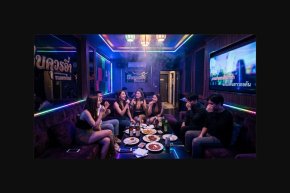 Smoke Smell in Karaoke Rooms & Entertainment Venues — Customers Flee, Revenue Lost, Ozone Saves
