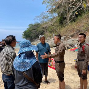 ผกก.สภ.กมลานำกำลัง สภ.กมลาร่วมกับอบต.กมลา​ ลงพื้นที่ตรวจสอบการลักลอบประกอบกิจการร่มเตียงบริเวณชายหาดแหลมสิงห์