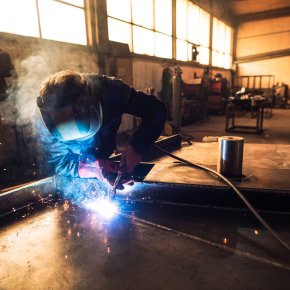 Welding Fumes: Hidden Dangers & How to Stay Safe