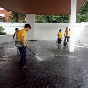 ดูแลพื้นหินภายนอกบ้านให้สะอาดปลอดภัยลดความเสี่ยงจากการลื่นล้ม