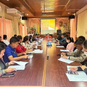 เข้าร่วมการประชุมเพื่อคัดเลือกผู้ที่เหมาะสมเข้ารับการปรับสภาพแวดล้อมที่อยู่อาศัยสำหรับผู้พิการและผู้สูงอายุประจำปีงบประมาณ 2568