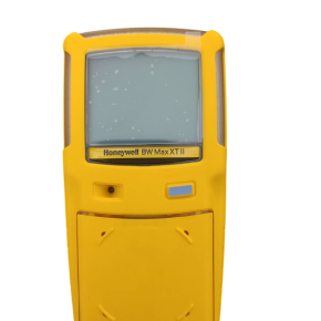 Multi-Gas Detector : Honeywell BW MAX XT II