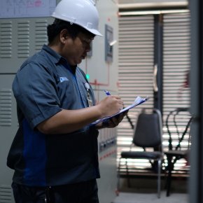 สร้างพื้นฐานความปลอดภัยระยะยาวด้วยการดูแลระบบไฟฟ้าอาคารอย่างมืออาชีพ