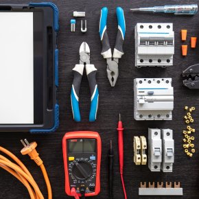 วิธีเลือกอุปกรณ์ไฟฟ้าจาก CP Magnetic ให้เหมาะกับงานโรงงานและอาคาร