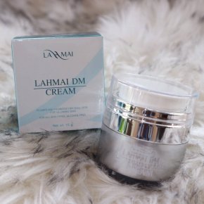 DM Cream (Defense Melasma) ครีมทาฝ้า