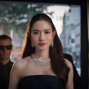 คุณค่าที่ตัวมัมคู่ควร “แอฟ” หรูตาแตก!!!! รับมงฯ  Friend of Jubilee Diamond คนแรกของจักรวาล