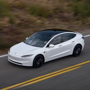 Tesla Model 3 Standard ฟีเจอร์ครบ คุ้มค่า ขับสนุก ในราคาที่เข้าถึงได้