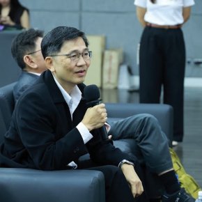 คุณพรชัย รัตนตรัยภพ เข้าร่วมพิธีปิดโครงการและแถลงผลงานโครงการ DIPROM Young SMEs Network # 3