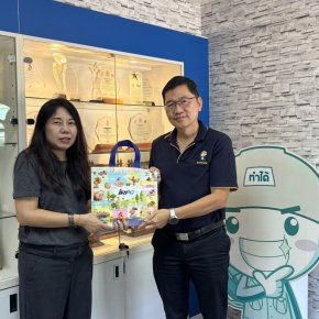 คุณสิริประภา ใจเมือง  เข้าพบคุณพรชัย รัตนตรัยภพ เพื่อชี้แจงสถานการณ์เม็ดพลาสติก รวมทั้งให้ข้อมูลแนวโน้มนวัตกรรมใหม่ๆ เพื่อพัฒนาผลิตภัณฑ์ร่วมกันในปี 2568