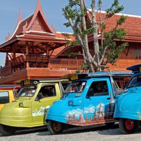 Tuk Tuk Ride, Ayuthaya Thailand