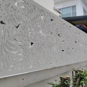 ทำไมบ้านยุคใหม่ต้องติด "ระแนงรั้วพลาสวูด" เพิ่มความเป็นส่วนตัว สวย ปลอดภัย และอยู่สบายกว่าเดิม