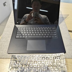 Surface Laptop คีย์บอร์ดกดไม่ติดบางปุ่ม  แก้ได้ ไม่ต้องเดา