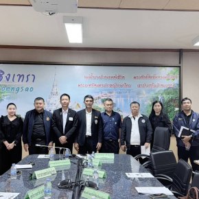 วันอังคารที่ 14 กรกฎาคม 2569 เวลา 13.30 น. นายยุทธนา มาตเจือ ประธานหอการค้าฯ ร่วมประชุมคณะกรรมการร่วมภาครัฐและเอกชนเพื่อแก้ไขปัญหาทางเศรษฐกิจกลุ่มจังหวัดภาคตะวันออก 1 (ฉะเชิงเทรา ชลบุรี ระยอง) ครั้งที่ 5/2569 ผ่านระบบสื่ออิเล็กทรอนิกส์ (Webex) ณ ห้องประชุ