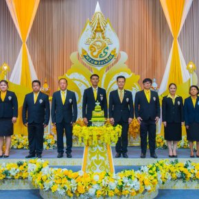 วันศุกร์ที่ 20 มิถุนายน 2568 เวลาบันทึกเทป 11.30 น. ส่วนบริหารกิจการโทรทัศน์ ภาคกลาง จังหวัดจันทบุรี เชิญหอการค้าจังหวัดฉะเชิงเทรา ร่วมบันทึกเทปถวายพระพรเนื่องในโอกาสวันเฉลิมพระชนมพรรษา พระบาทสมเด็จพระปรเมนทรรามาธิบดีศรีสินมหาวชิราลงกรณพระวชิรเกล้าเจ้าอยู