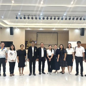 วันศุกร์ที่ 26 มิถุนายน 2569 เวลา 10.00 น. นายยุทธนา มาตเจือ ประธาน และคณะทำงาน ดูสถานที่เพื่อเตรียมความพร้อมการจัดกิจกรรม UTCC TUTOR 2026   ณ อาคารหอประชุมสมเด็จพระเทพรัตนราชสุดา ชั้น 3 โรงเรียนเบญจมราชรังสฤษฎิ์ อำเภอเมือง ฉะเชิงเทรา                     