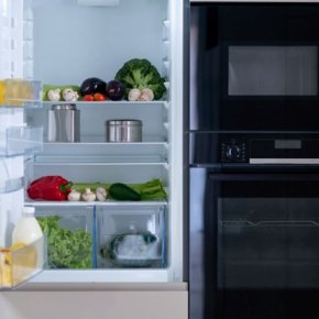 คอมตู้เย็นเสียงดังเกิดจากอะไร ? วิธีแก้เบื้องต้นด้วยตัวเอง