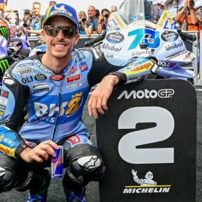 อเล็กซ์ มาร์เกซ เลือกคู่แข่งที่น่ากลัวที่สุดในการชิงตำแหน่งรองแชมป์โลก MotoGP 2025