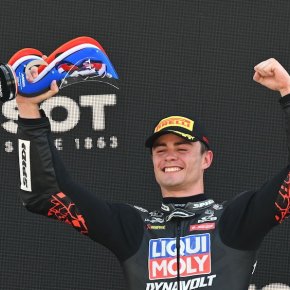 มานูเอล กอนซาเลซ ลุ้นสร้างประวัติศาสตร์ Moto2 หลังพลาดที่นั่ง MotoGP 2027