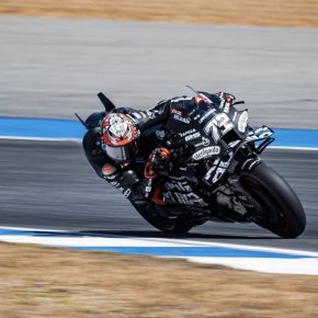 มาร์โก เบซเซคกี ภูมิใจที่ได้เป็นนักแข่ง Aprilia แม้เริ่มฤดูกาลแรกอย่างยากลำบาก