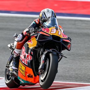 เปโดร อคอสต้า รับ KTM ยังเร็วไม่พอให้ลุ้นแชมป์โลก MotoGP 2026