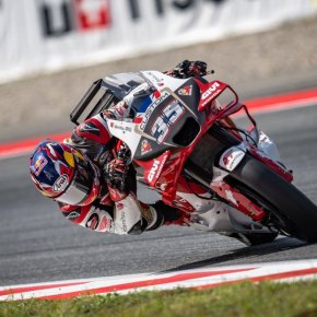 สรุปผลงาน ก้อง สมเกียรติ จันทรา นักแข่งไทยในศึก MotoGP 2025