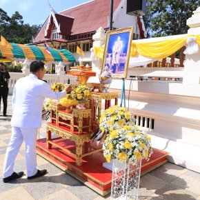 กรมพัฒนาฝีมือแรงงานอัญเชิญ ผ้าพระกฐินพระราชทานทอดถวายวัดวชิราลงกรณวราราม 