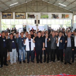 "ทวี"ลงพื้นที่วังน้ำเขียว รับฟังความเห็นชาวบ้านได้รับผลกระทบที่ดินฯ