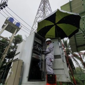 "เอไอเอส"ส่งทีมวิศวกรลงพื้นที่ภาคใต้ ลุยตรวจสถานีฐาน-ดูแลโครงข่ายมือถือเน็ตบ้านพื้นที่เสี่ยง24ชม.