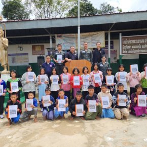 "มูลนิธิพุทธรักษา"ลงพื้นที่ 2 โรงเรียนตชด. ติดตามพัฒนาการจัดการเรียนการสอนภาษาอังกฤษ