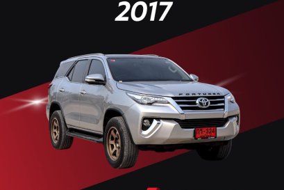 TOYOTA FORTUNER 2.4 V AT ปี2017 ราคา799,000บาท