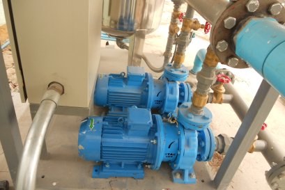 ปั๊มน้ำมอเตอร์ในตัว (เหล็กหล่อ) (รูปผลงาน)