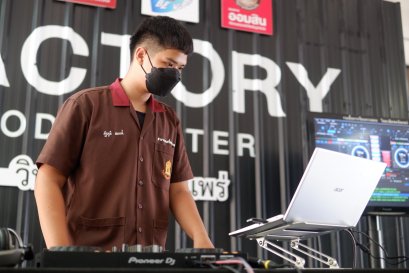 วิทยาลัยเทคนิคแพร่ โดยชมรมดีเจ รีมิกซ์ , ชมรมวิชาชีพช่างกลโรงงาน และฝ่ายกิจกรรม จัดกิจกรรมการประกวดดีเจ บริเวณศูนย์อาหาร วิทยาลัยเทคนิคแพร่