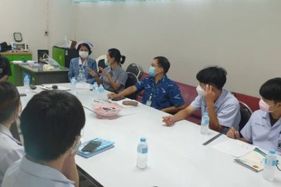 นักศึกษาฝึกงานสาขางานอิเล็กทรอนิกส์การแพทย์ และนักศึกษาทุน กสศ. รุ่นที่ 3 ร่วมกับ กลุ่มงานเวชกรรมสังคม โรงพยาบาลแพร่ ศึกษาสภาพปัญหาเพื่อออกแบบและสร้างสิ่งประดิษฐ์