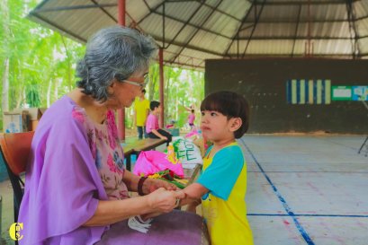 การมอบความรักและความอบอุ่นภายในบ้านและครอบครัว