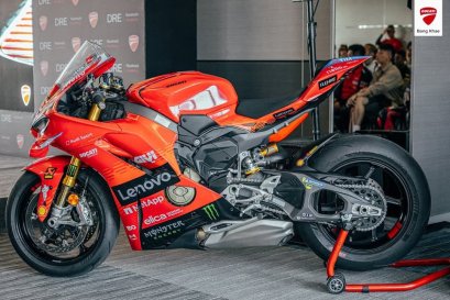New Double-Sided Swingarm on the Latest Panigale V4 7G