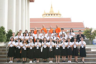 คณะนักศึกษา คณะศิลปศาสตร์ สาขาภาษาไทยเพื่ออาชีพ มหาวิทยาลัยธุรกิจบัณฑิต มาทัศนศึกษา วัดสระเกศ ราชวรวิหาร