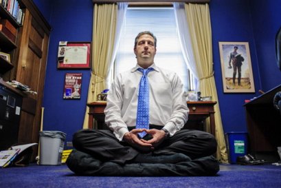 นักการเมืองยุโรป-อเมริกา ขานรับ “การเจริญสติ” เป็นวาระแห่งชาติ