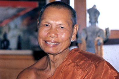 ประวัติ หลวงปู่สังวาลย์ เขมโก