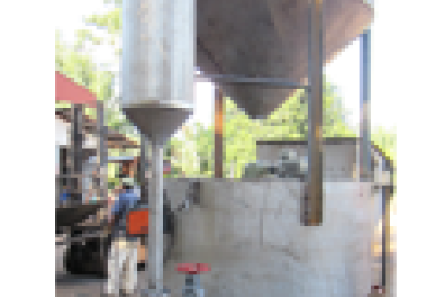 งานสร้างเครื่องจักรแยกกะลาและเมล็ดในปาล์ม (เคบาส)