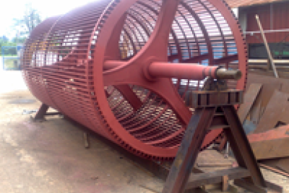 งานประกอบและติดตั้ง thresher drum (ตัวแยกเมล็ดออกจากทลาย)