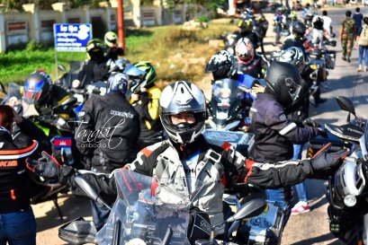 Grid Architect เดินทางร่วมกับหอการค้าจังหวัดตราดนำนักธุรกิจศึกษาดูงานประเทศกัมพูชา Grid Architect traveled with Trat Chamber of Commerce to be the guidance of businessmen exploring the projects in Cambodia.