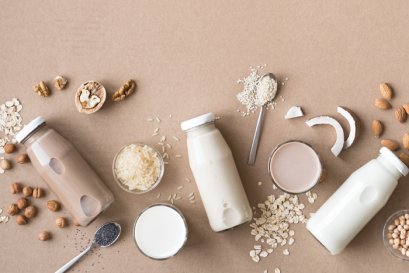 นมจากพืช ปะทะ นมวัว: ศึกชิงแชมป์เครื่องดื่มโปรตีนแห่งอนาคต Plant-based Milk vs. Cows Milk: Competition for the Future Champion of Protein Drinks
