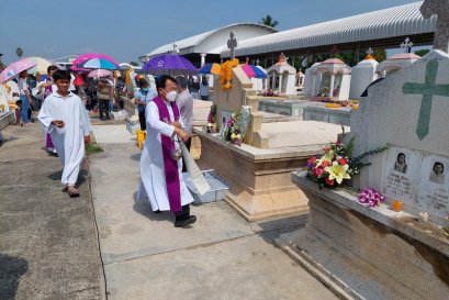 เสกสุสาน พิธีบูชาขอบพระคุณ